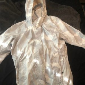 North face women’s windbreaker